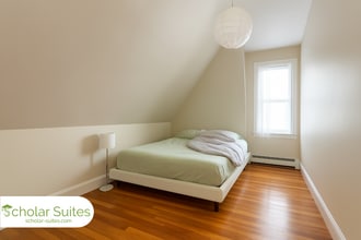 Building Photo - 18 Greylock Rd