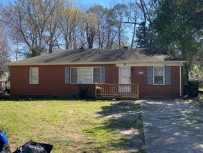 Building Photo - 3938 Trask Dr