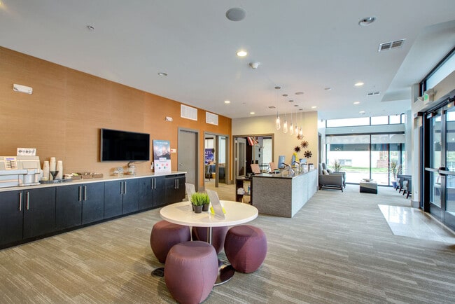 Building Photo - 1550 Raleigh St