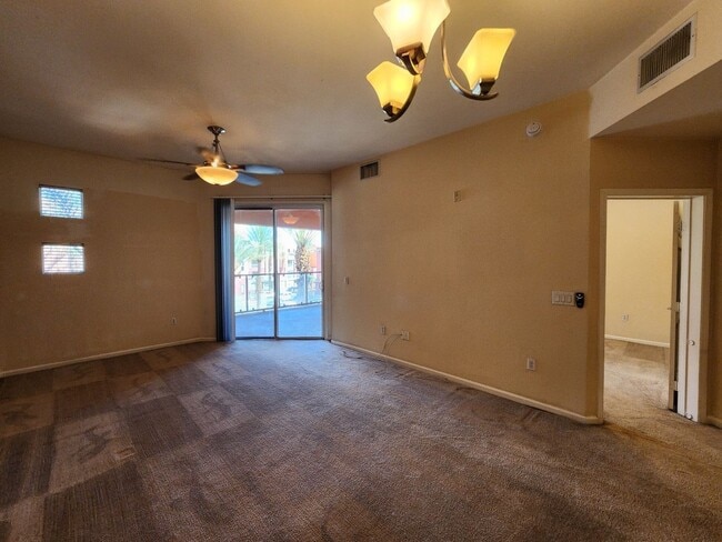 Building Photo - Luxury 1 bedroom condo unit on the 3rd Floor just off the "South LV Strip"