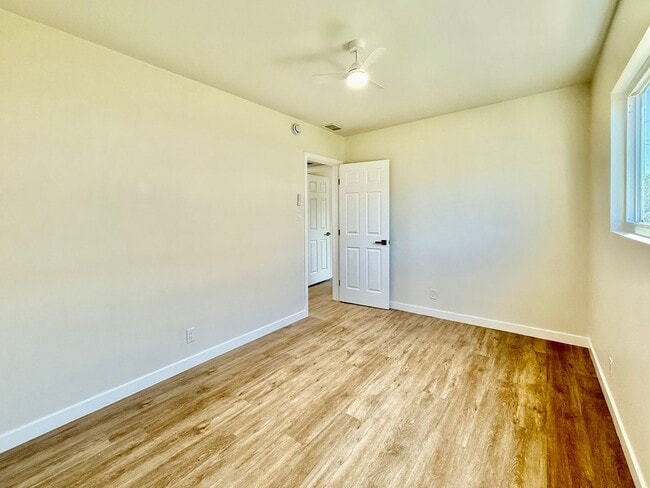Building Photo - Beautifully Remodeled 3-Bed, 2-Bath Home i...