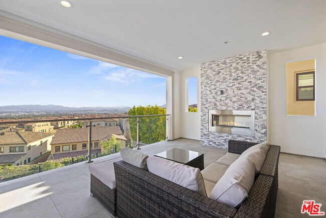 Building Photo - 20162 Cromwell Way