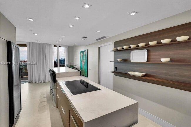 Building Photo - 1643 Brickell Ave
