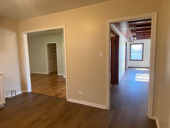 Building Photo - REFRESHED 2 BEDROOM, 1 BATH BELTON ISD