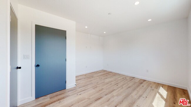 Building Photo - 2304 Hauser Blvd