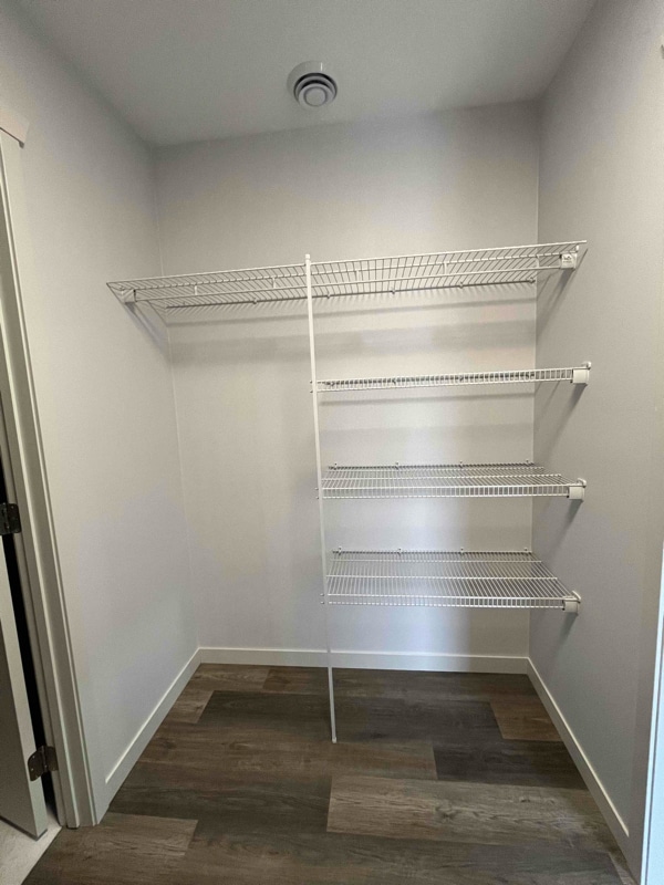 Building Photo - 2303 Lake Ave