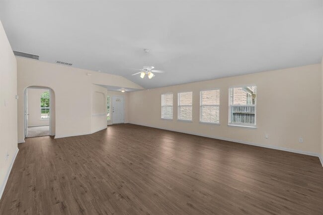 Building Photo - 20612 Farm Pond Ln