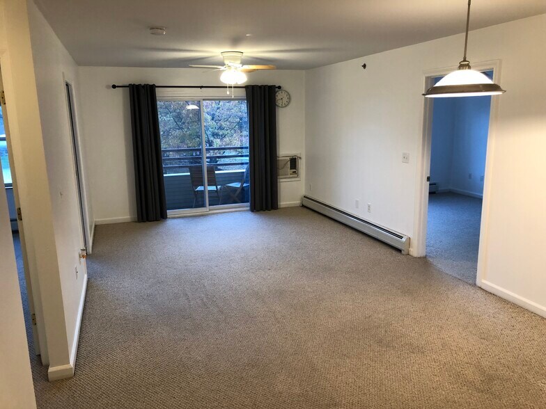 Building Photo - 305 Lime Kiln Rd