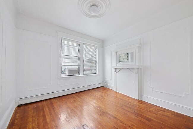 Building Photo - 122A Baldwin Ave