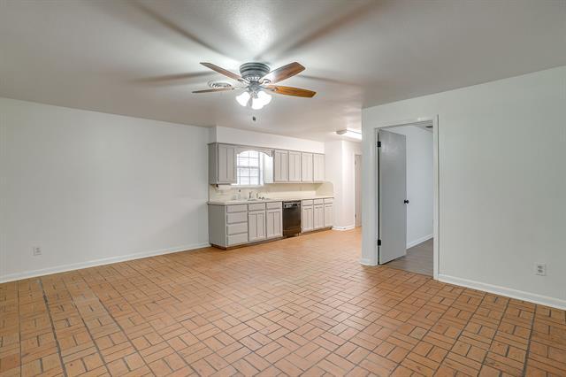 Building Photo - 3301 County Rd 530B