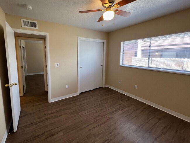 Building Photo - 1331 Ortiz Dr SE