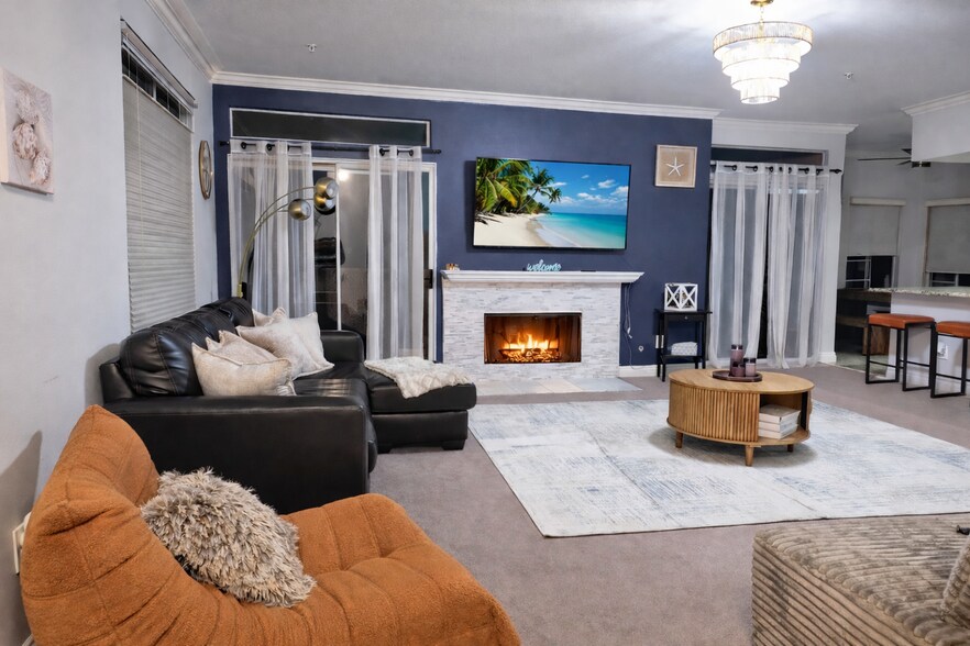 Building Photo - 4581 Warner Ave