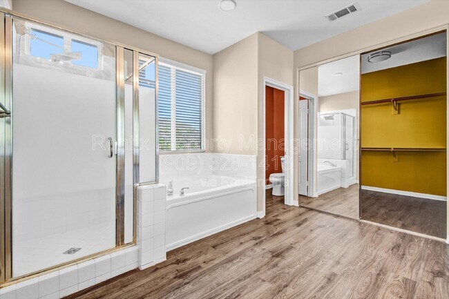 Building Photo - 28622 High Ridge Dr