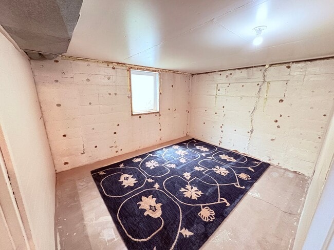 Building Photo - 297 S 500 W