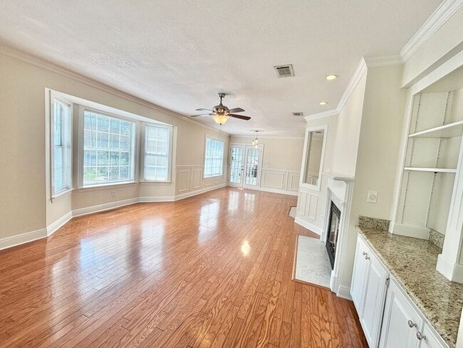 Building Photo - 10017 Foxrun Rd