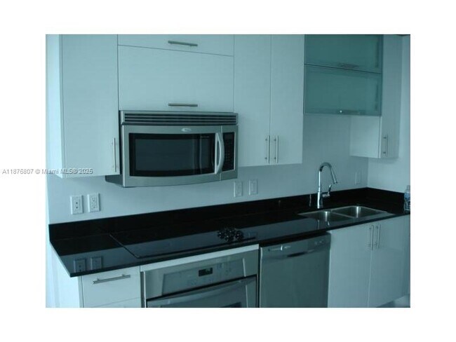 Building Photo - 60 SW 13th St