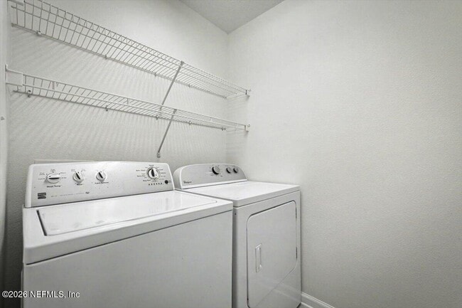 Building Photo - 7493 DEVONDALE Way