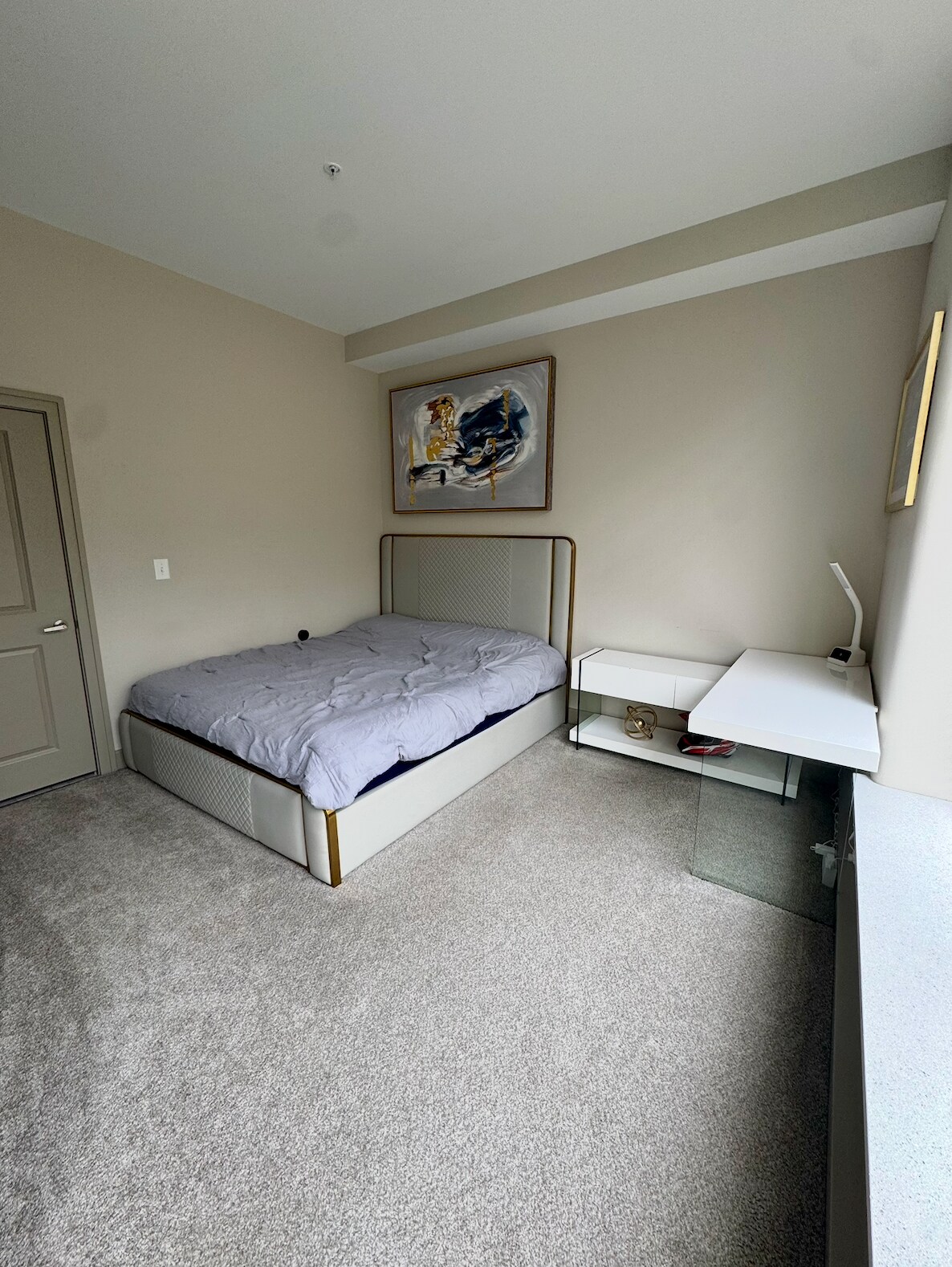Bedroom - 51 N High St