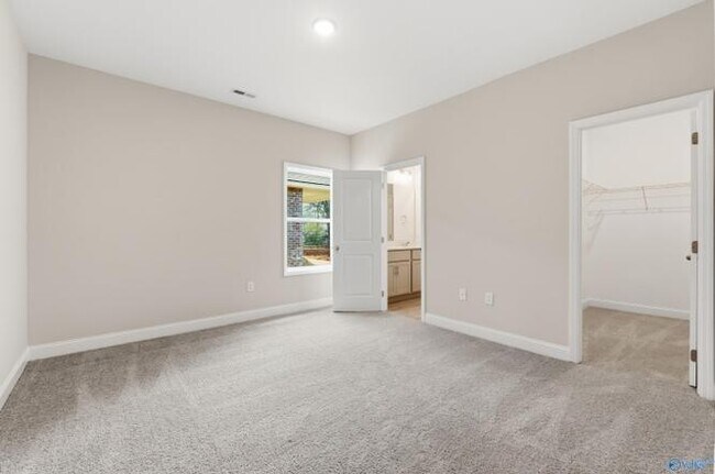 Building Photo - Jaguar Hills Rental