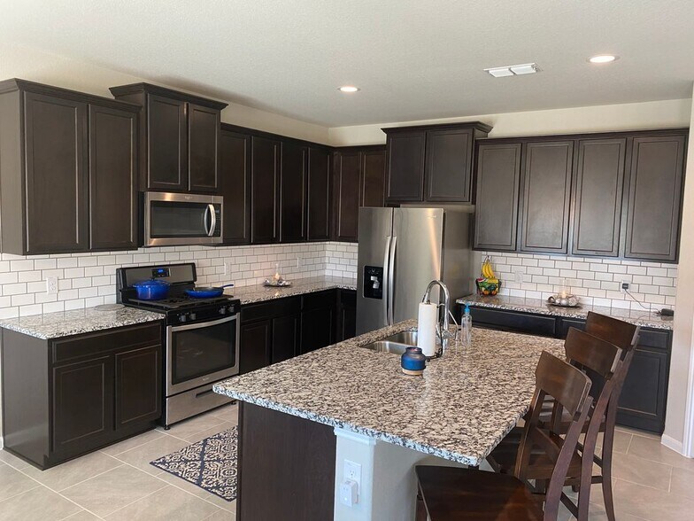 Building Photo - 1011 Bayou Meadow Dr