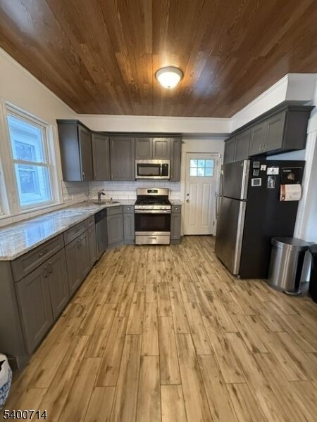 Building Photo - 42 N Willow St