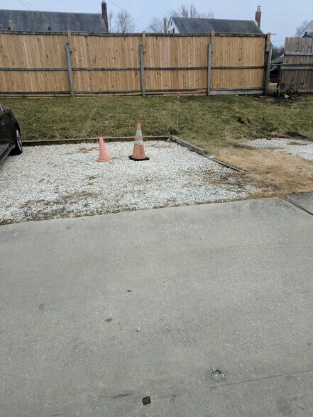 Building Photo - 1219 Brewster st.