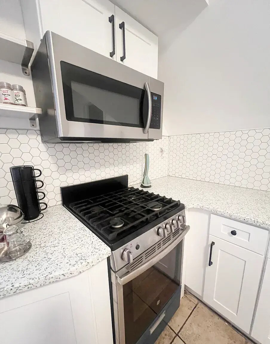 Building Photo - 124 73rd St