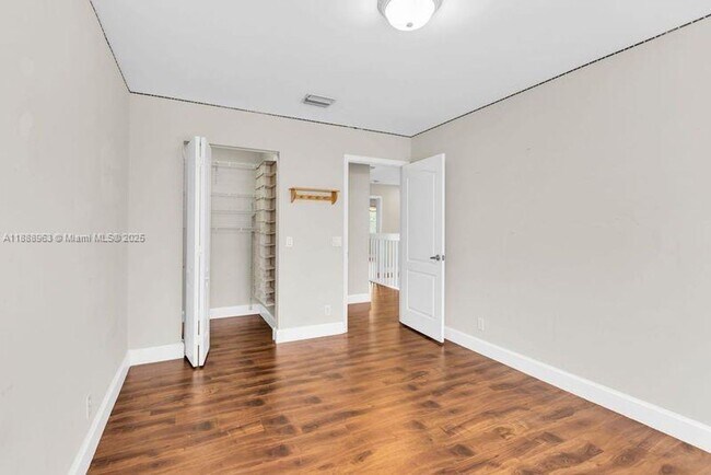 Building Photo - 10766 Crescendo Cir