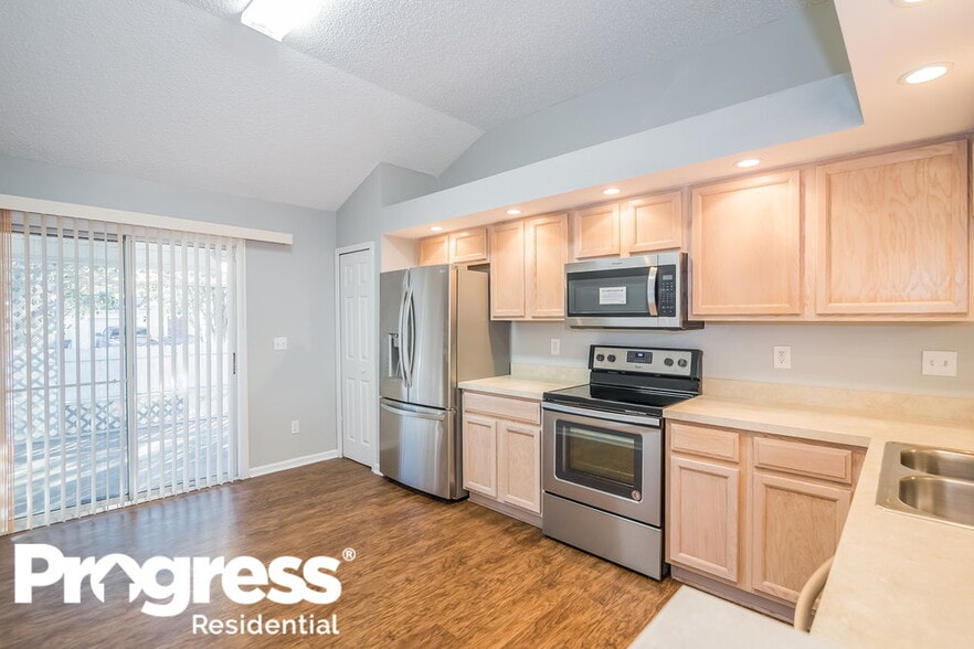 Building Photo - 10439 Brookwood Bluff Rd S