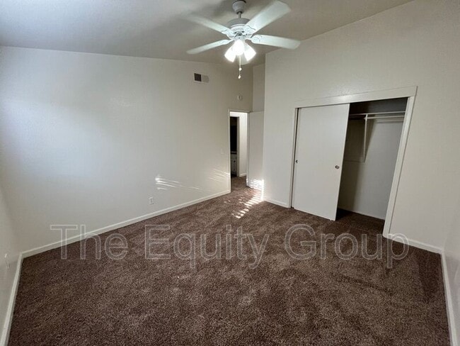 Building Photo - 3926 W Meadow Ave