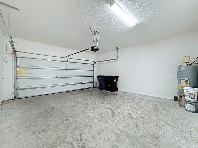 Building Photo - Hanover Lakes-2889 Nottel Drive St. Cloud