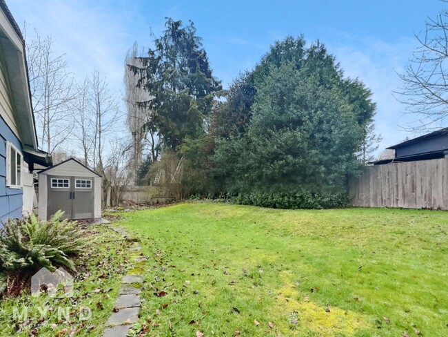 Building Photo - 17039 122nd Ave SE