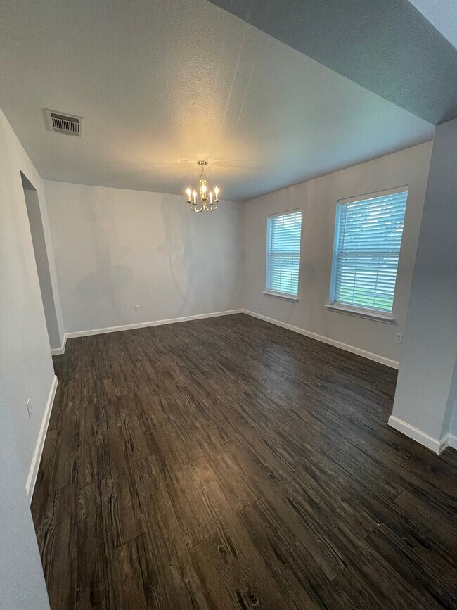 Building Photo - 112 Rinehardt st