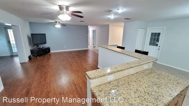 Building Photo - 3 br, 2 bath House - 6514 33rd Ave N