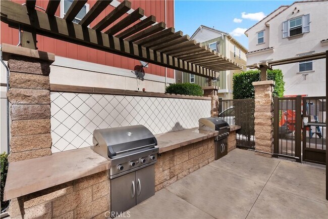 Building Photo - 710 W Tribella Ct