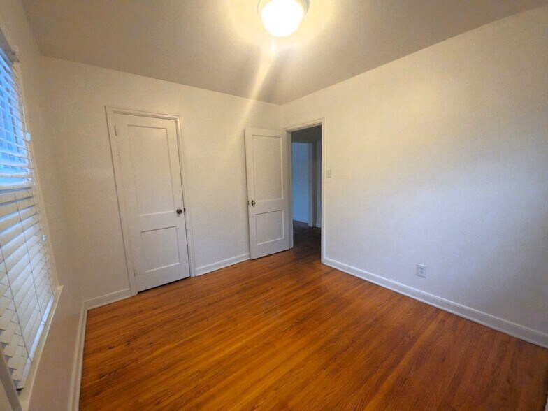 Building Photo - 656 Cleveland Ave S