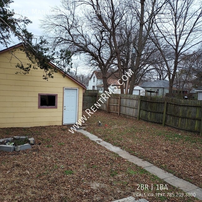 Building Photo - *OAKLAND NEIGHBORHOOD* 746 NE Freeman- 2 B...