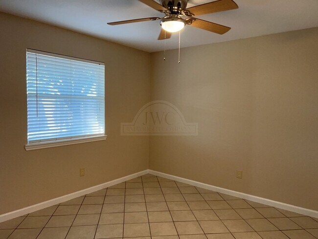 Building Photo - 4402 Breckenridge Dr