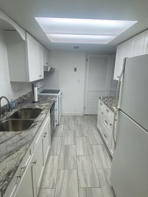 Building Photo - 4042 Camellia Dr