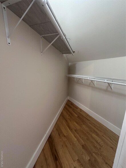 Building Photo - 12 Main St