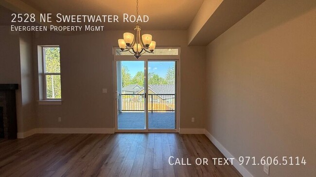 Building Photo - 2528 NE Sweetwater Rd