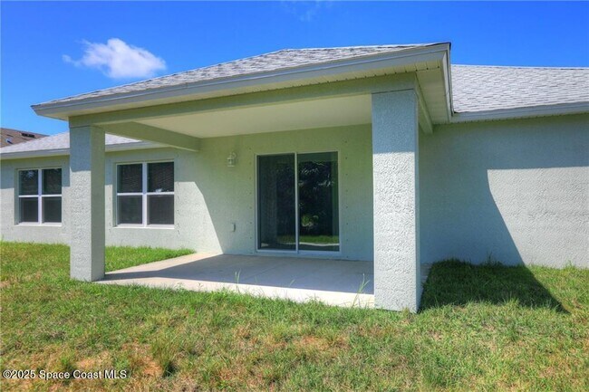 Building Photo - 8466 104th Ave