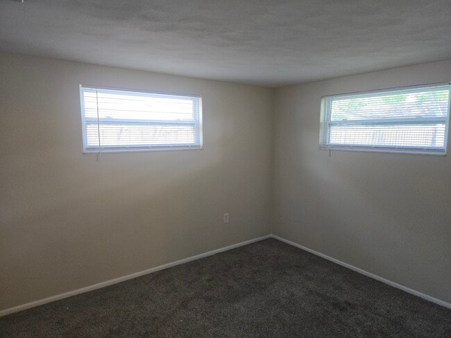 Building Photo - 7725 Dale Dr