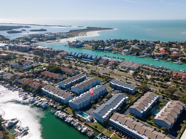 Building Photo - 745 Pinellas Bayway S
