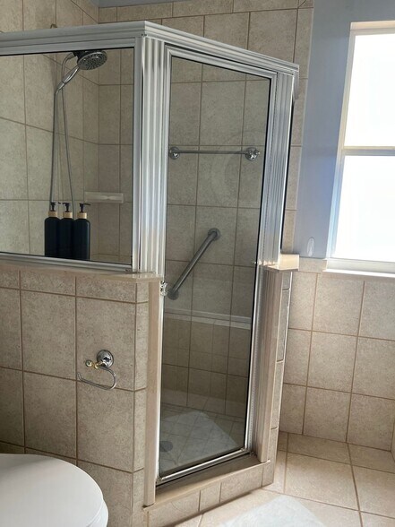 Building Photo - 7533 Hatteras Dr