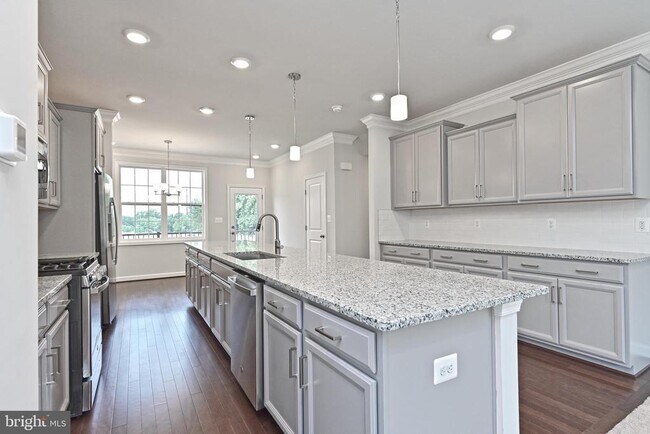 Building Photo - 4404 Fair Lakes Ct