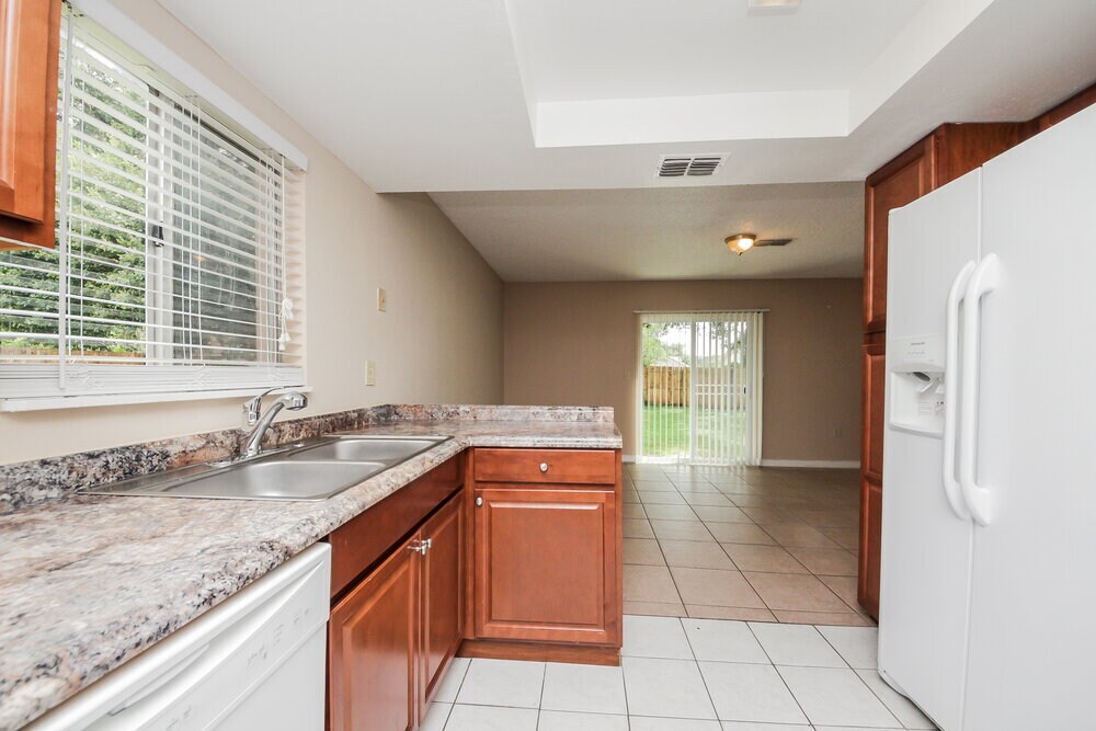 Building Photo - 1140 Windway Cir