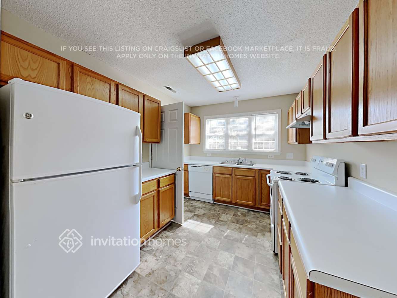 Building Photo - 2004 Pineton Ct