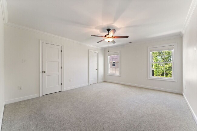 Building Photo - Spacious 5 Bedroom Home in Rountrey (Newmarket Section) – 3,555 Sq Ft – $4,350/mo