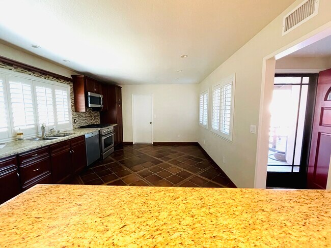 Building Photo - 17761 Quintana Ln